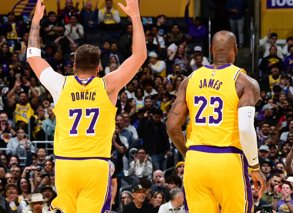 星空体育app下载-美记预测湖人新赛季：再次获得西部前三席位，至少能打进季后赛第二轮