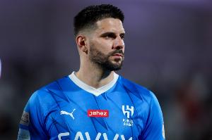 记者：米特洛维奇可能重返欧洲，1800万欧税后年薪是个挑战