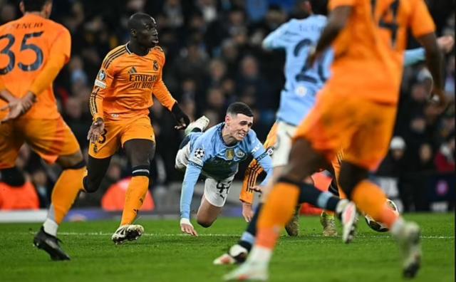 专家团痛批曼城：幼稚战术招致皇马翻盘，悬念已死